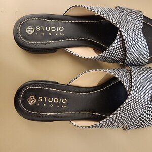 Studio Isola Sandles